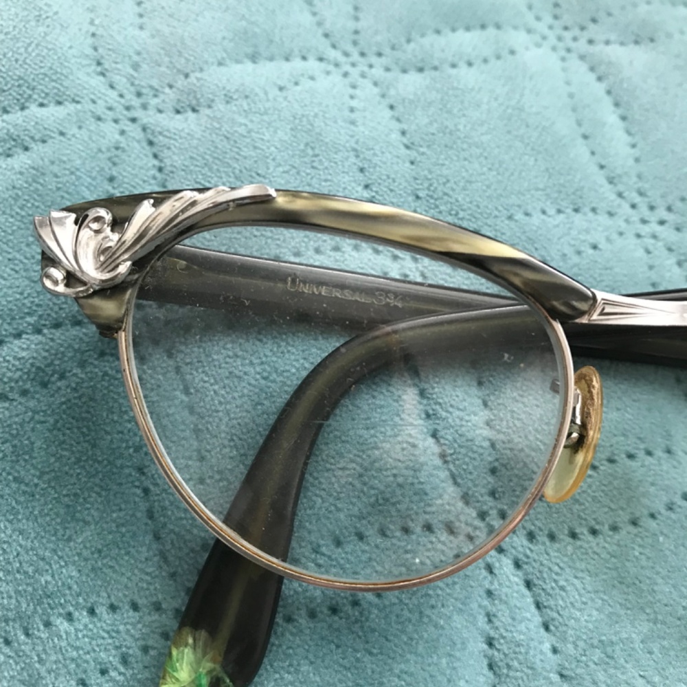 Vintage Cateye Silver Leaf Frames - image 8